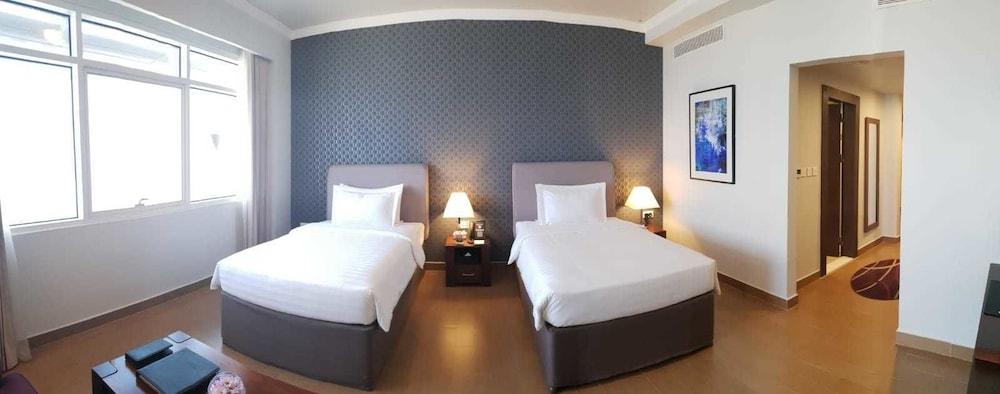 The Curve Hotel Ad-Dauha Zewnętrze zdjęcie